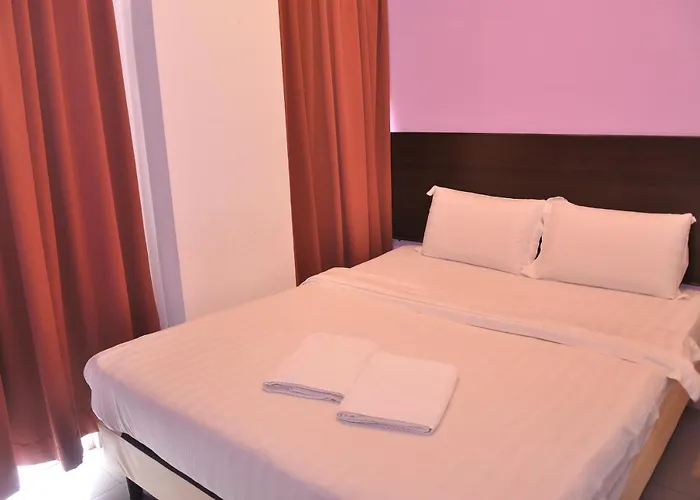Kuching Transit Inn